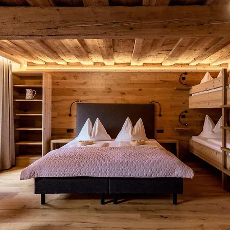 Kleine Bio Tiefenbach Hotell *
