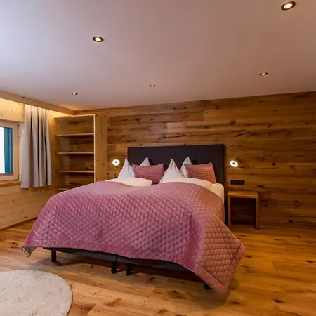 Hotel Kleine Bio Tiefenbach *
