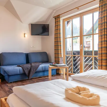 Kleine Bio Tiefenbach Otel *