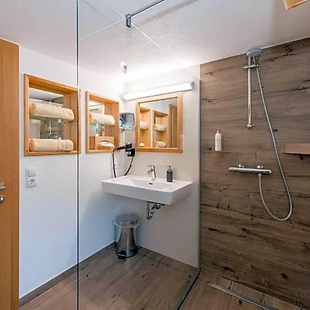 Kleine Bio Tiefenbach Hotel *