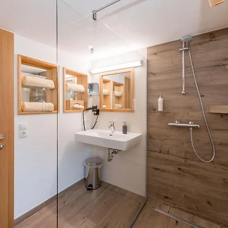 Hotel Kleine Bio Tiefenbach *