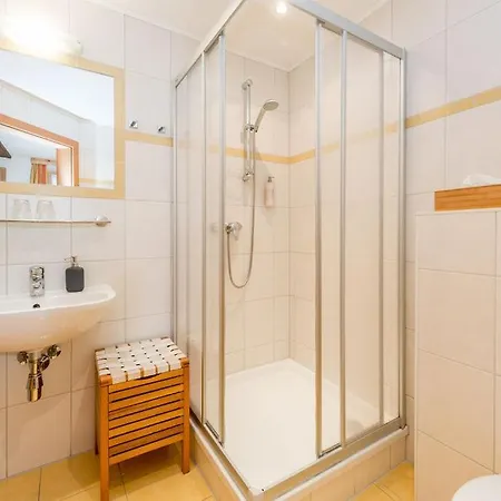 Kleine Bio Tiefenbach Otel *