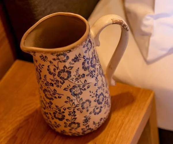 Kleine Bio Tiefenbach Hotel *