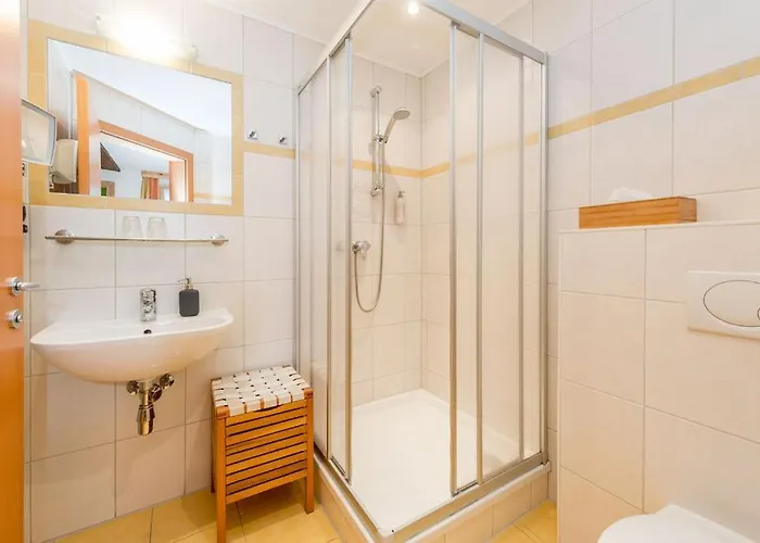 Kleine Bio Tiefenbach Hotel *